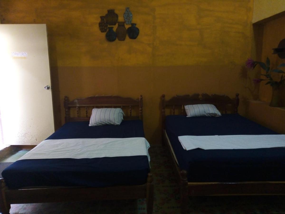 Cuartos Y Hostal Jaqueline Campeche Bagian luar foto